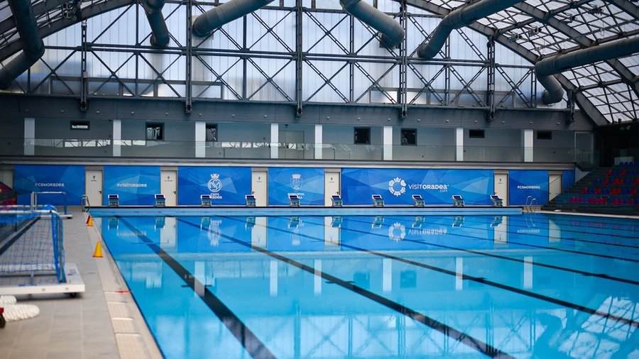 Bazinul olimpic din Oradea, redeschis după doi ani de modernizări, cu lucrări în valoare de peste 16,6 mil. lei
