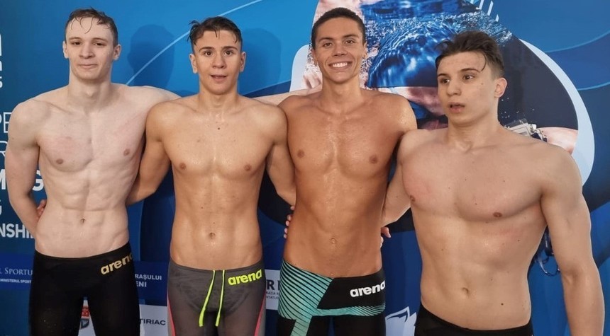 CM de înot juniori: Aur pentru ştafeta de 4x100 m liber, cu record al competiţiei stabilit de Popovici. Argint pentru Stancu la 400 m liber