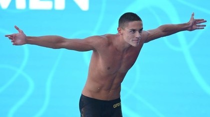 David Popovici a obţinut încă o medalie de aur la CN în bazin scurt. ”Racheta” României a câştigat proba de 200 de metri liber