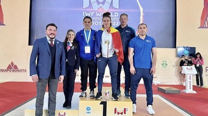 Loredana Toma, dublă campioană mondială la haltere, la categoria 71 kg. Sportiva a stabilit şi un record mondial