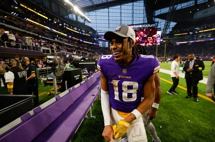 VIDEO | Minnesota Vinkings a învins Indiana Colts, scor 39-36, în cea mai mare revenire din istoria NFL. La pauză Indiana conducea cu scorul de 33-0