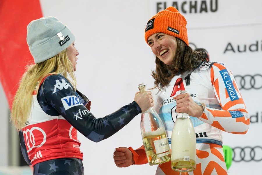 Petra Vlhova a oprit seria fabuloasă a Mikaelei Shiffrin în slalomul de la Flachau