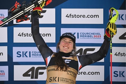 Surpriză uriaşă în proba de slalom feminin, la mondialele de schi alpin. O sportivă cotată fără şanse a luat aurul