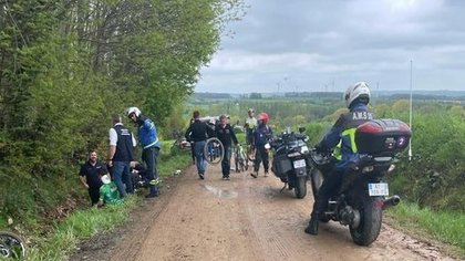 VIDEO | Cădere colectivă impresionantă la o etapă din Turul Bretaniei