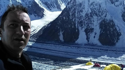 Alpinistul Horia Colibăşanu a urcat pe al zecelea vârf de peste 8.000 de metri. El a ajuns pe Broad Peak fără oxigen suplimentar