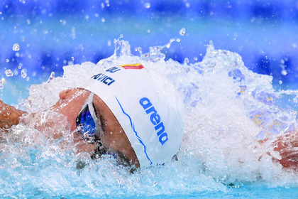 ”Apa e bună, dar e foarte rece, nu ştiu ce au japonezii de o fac aşa”. David Popovici, favorit la aur în proba de 200 de metri liber