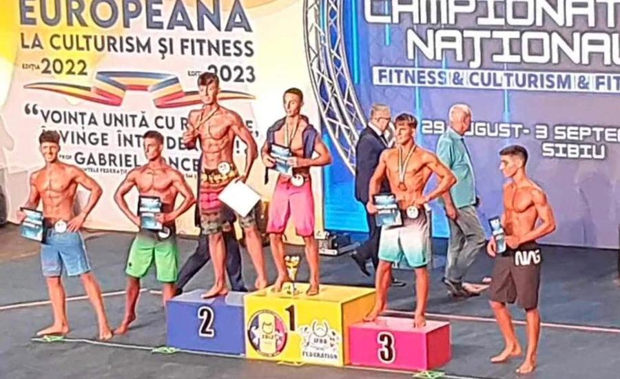 Sportivii clujeni au strălucit pe podiumul Campionatului Naţional de Fitness şi Culturism