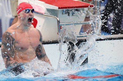 Înotătorul britanic Adam Peaty a fost rănit la faţă într-un incident cu un coleg de antrenament