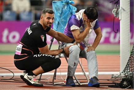 Jocurile Asiatice ǀ Un oficial de la competiţia de atletism, lovit accidental de ciocanul aruncat de un concurent. Bărbatul este în stare stabilă