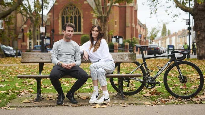 Un al treilea bărbat implicat în jaful la locuinţa ciclistului Mark Cavendish a fost condamnat la închisoare