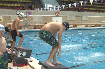 Micii clujenii înoată în ape limpezi. Performanţe notabile la unul din cele mai mari concursuri din ţară