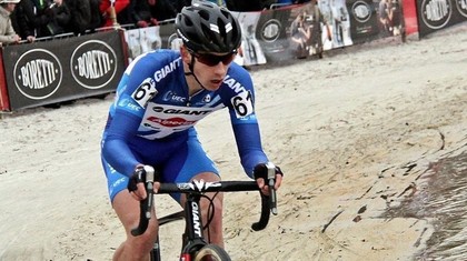 VIDEO ǀ Un sportiv olandez şi-a pus umărul la loc cu ajutorul bicicletei