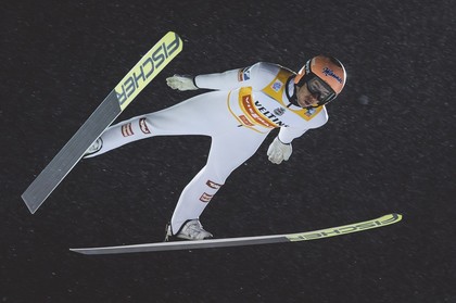 Stefan Kraft, imbatabil la Ruka. Austriacul şi-a surclasat rivalii în debutul Cupei Mondiale de Sărituri cu Schiurile