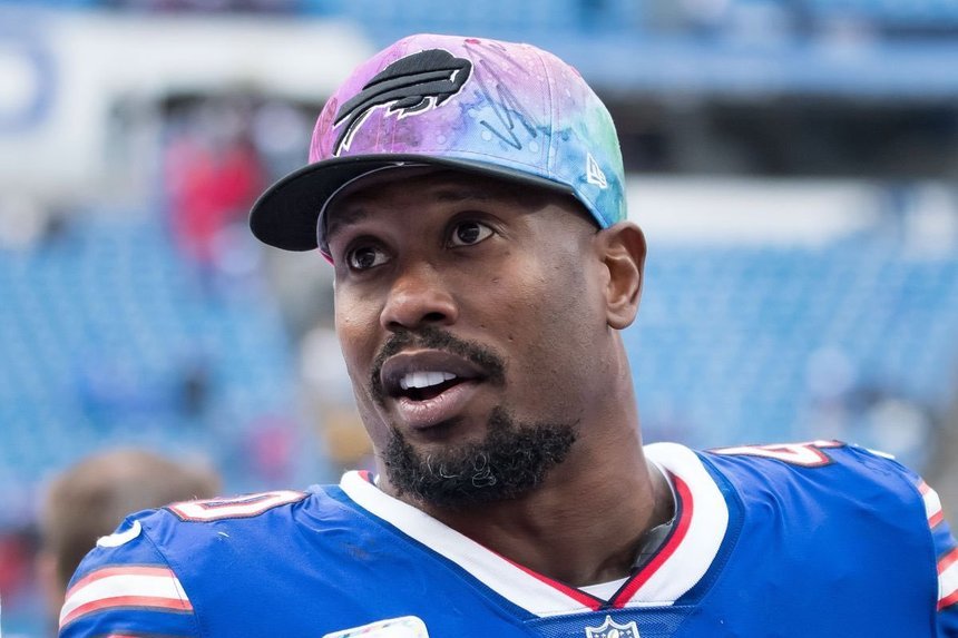 Mandat de arestare pe numele jucătorului de fotbal american Von Miller pentru violenţă domestică