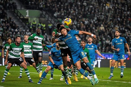 Sporting Lisabona s-a impus în derby-ul cu FC Porto, scor 2-0, şi este lider în campionatul Portugaliei