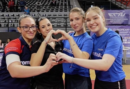 Bianca Mei-Roşu şi Elena Zaharia, campioane europene U21 la dublu feminin la tenis de masă