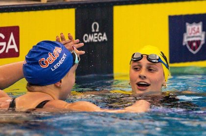 O sportivă canadiană de 17 ani a pus capăt dominaţiei de 13 ani a lui Ledecky în proba de 800 m