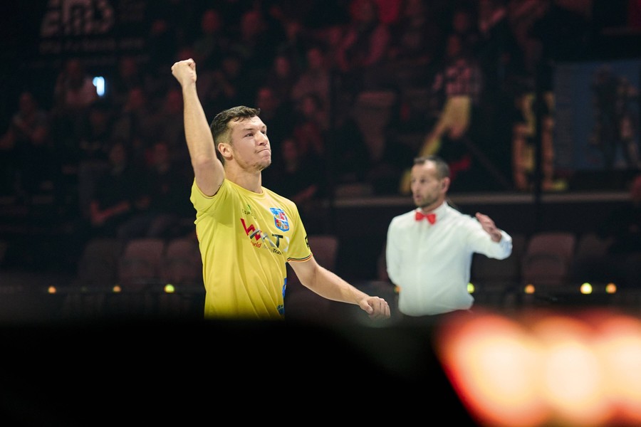 Un român este cel mai bun! Sportivul care face senzaţie în disciplina promovată de Ronaldinho