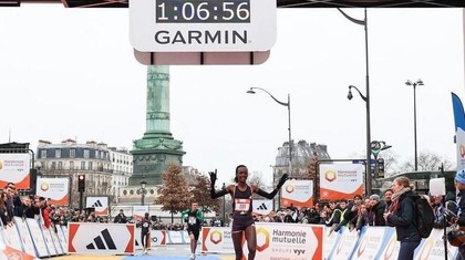 Joan Chelimo Melly câştigă semimaratonul de la Paris cu nou record naţional