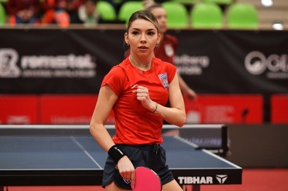Bernadette Szocs şi Ovidiu Ionescu sunt campionii României la tenis de masă în probele de simplu