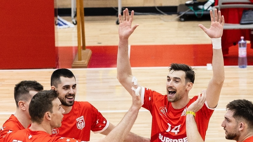 Dinamo Bucureşti, debut cu victorie în ”16-le” Challenge Cup la volei