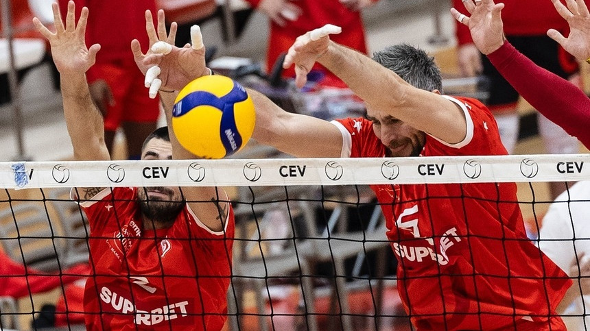 Nova Tech Groningen – Dinamo Bucureşti 3-0, în optimile Challenge Cup la volei