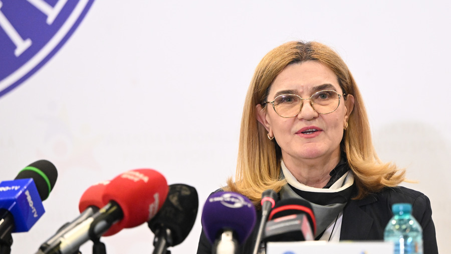 Elisabeta Lipă: ”Am participat la procedura de preluare a documentaţiei pentru mandatul de membru al Camerei Deputaţilor. Sunt gata să îmi reprezint ţara cu demnitate şi onoare!”

