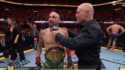 Australianul Alexander Volkanovski a câştigat titlul în UFC în faţa brazilianului Diego Lopes