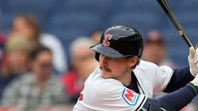 Un home run lansat de Kyle Manzano a ajuns într-un râu din Pittsburgh