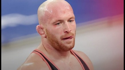 Luptătorul Kyle Snyder a fost după ce a cerut servicii sexuale unei poliţiste sub acoperire
