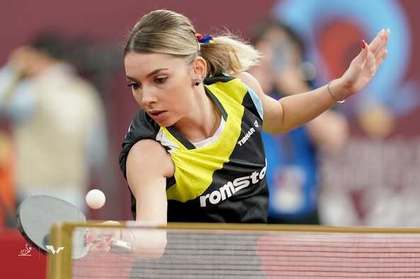 Românii merg excelent la mondialele de tenis de masă! Bernadette Szocs s-a calificat în sferturi la dublu