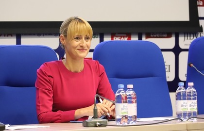 Camelia Potec, realeasă în funcţia de preşedinte al Federaţiei Române de Nataţie şi Pentatlon Modern