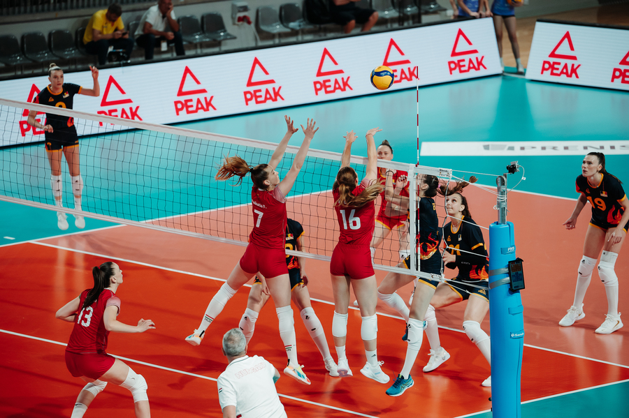 Succes important pentru naţionala feminină de volei în Golden League
