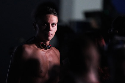 David Popovici s-a retras din cursa de 50 m liber