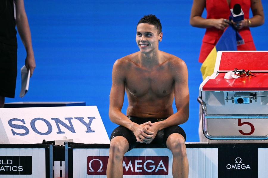 Câţi bani a câştigat David Popovici în urma prestaţiei fabuloase de la Campionatele Mondiale de Nataţie