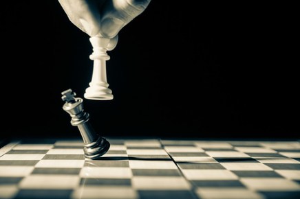OpenAI l-a învins pe Grok, creat de Elon Musk, la un turneu de şah pentru AI
