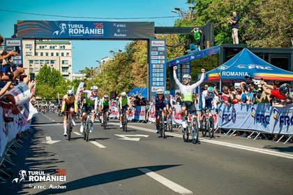 Cesare Chesini a câştigat Turul României la ciclism. Monopol polonez în ultima etapă