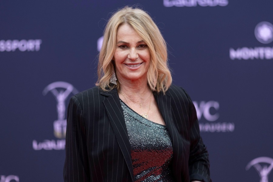 Nadia Comăneci şi David Popovici, schimb de aprecieri la un eveniment dedicat tinerilor sportivi: „Este un exemplu, ca Simona Halep” / „E o inspiraţie pentru toţi”