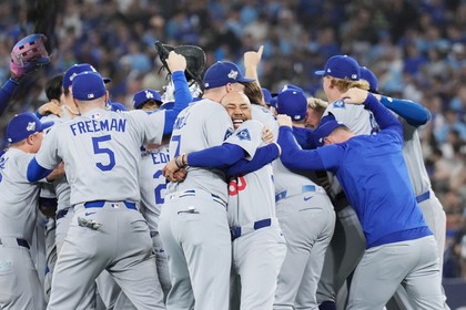 Los Angeles Dodgers, campioană în MLB pentru a doua oară consecutiv. Este prima echipă după 25 de ani care reuşeşte o astfel de performanţă
