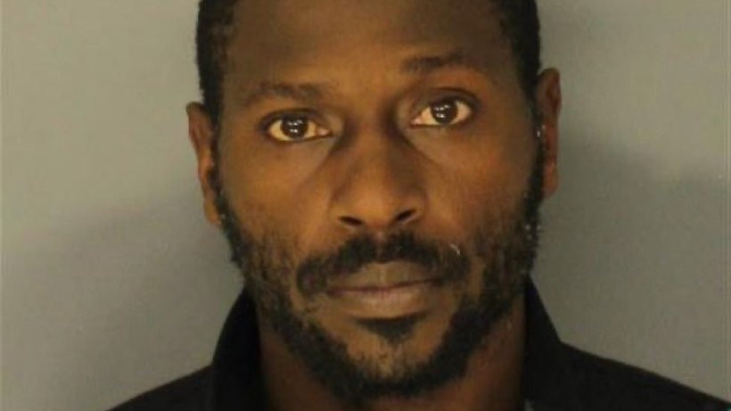 Căutat de poliţia din Miami de câteva luni pentru tentativă de omor, Antonio Brown a fost arestat în Dubai şi extrădat în SUA