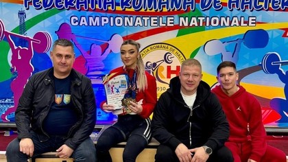 Haltere: Mihaela Valentina Cambei încheie anul cu 6 medalii de aur la Naţionalele de seniori şi tineret