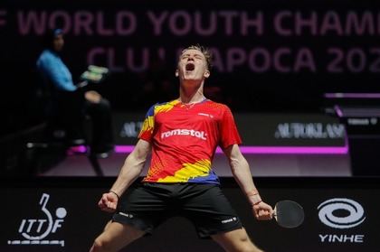 Iulian Chiriţa face spectacol la Campionatul Mondial de Juniori de tenis de masă. E în cărţi pentru 3 medalii!