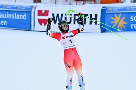 Elveţianca Camille Rast a bifat prima victorie la slalom uriaş, în cadrul Cupei Mondiale de Schi Alpin