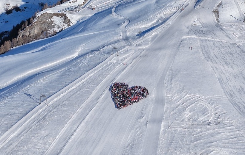 Minut de reculegere pentru victimele tragediei din Crans-Montana la meciurile din cupele europene

