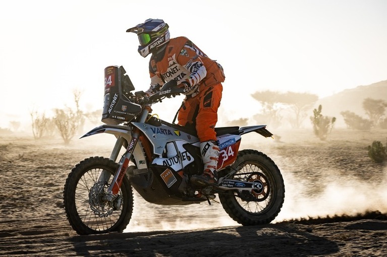 Dakar 2026: Emanuel Gyenes, locul 37 în etapa a opta la clasa moto