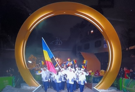 Sportivii tricolori au defilat la ceremonia de deschidere a JO de iarnă