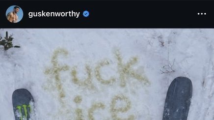 Un schior britanic a transmis mesaj anti-ICE în zăpadă. Mesajul său a stârnit controverse