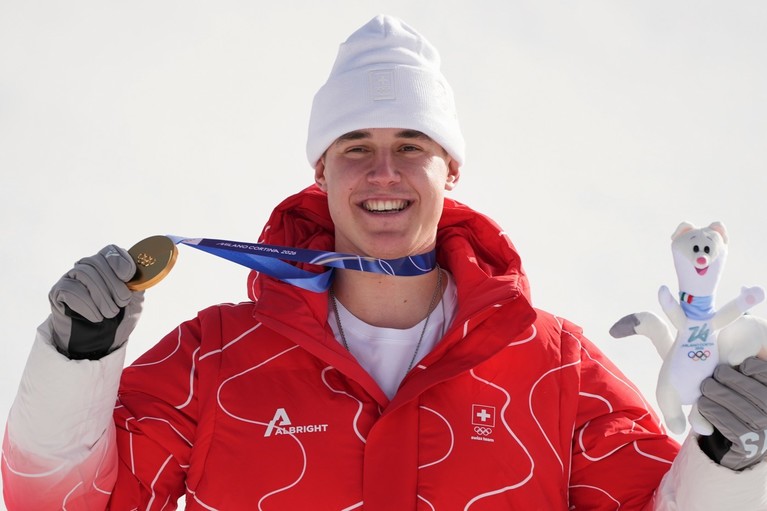 Franjo von Allmen, campion olimpic la coborâre. Este primul titlu decernat la JO 2026