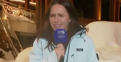 O celebră jurnalistă australiană îşi cere scuze după ce a apărut la televizor în stare de ebrietate la JO. ”Sunt puţin jenată”