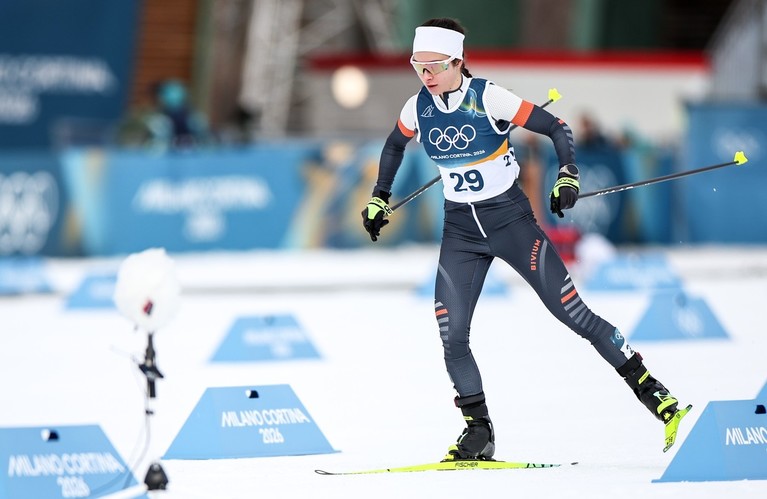 Rusoaica Nepryaeva, descalificată din proba olimpică de schi fond 50 km pentru că a luat din greşeală schiurile altei concurente